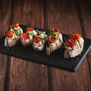 Bruschetta - Truffle caprese